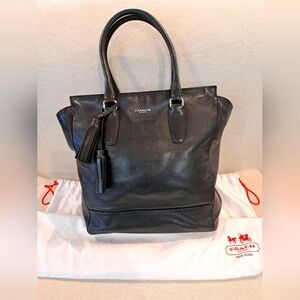 Coach Tanner 19924 Large Leather Shoulder Tote, Black, Excellent Condition